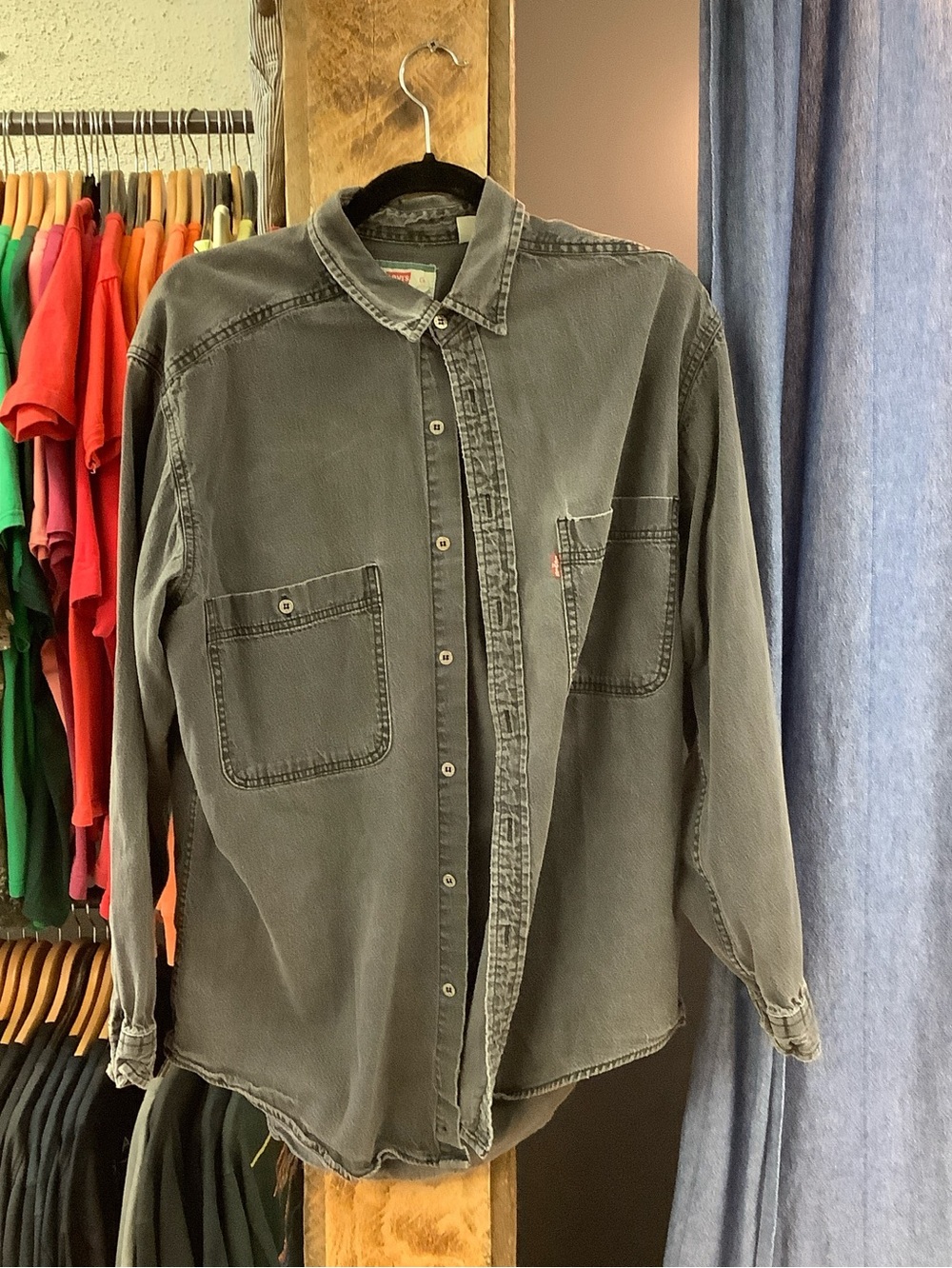 Vintage Levi’s grey button up shirt